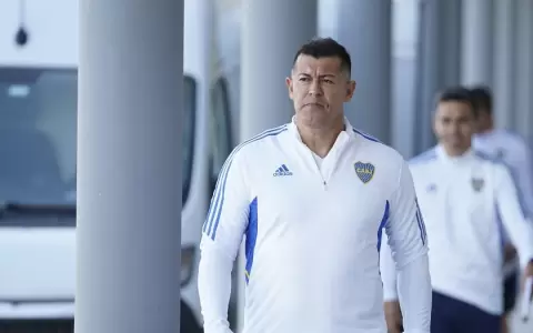 Jorge Almir�n renunci� tras la derrota ante Fluminense
