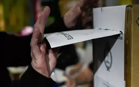 Argentina despliega 86.000 agentes para custodiar comicios