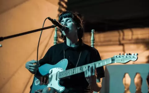 La cantautora paraguaya Sari Carri en el Festival Independiente Neo Live