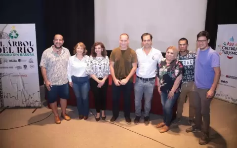 "El �rbol del r�o", proyecto art�stico por una Navidad sin basura