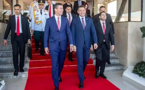 Pe�a parti� rumbo al Vaticano para reunirse con el papa