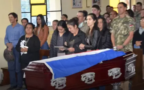 Rinden homenaje para despedir al sargento Domingo David R�os Dom�nguez