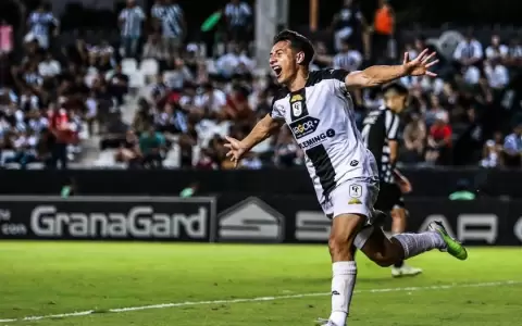 �Tacuary vence al campe�n y seguir� en Primera Divisi�n!