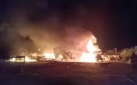 Dos personas pierden la vida tras explosi�n de camiones con combustibles en Alberdi