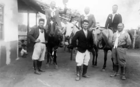Thompson en La Colmena, 1938