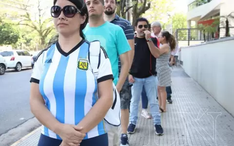 30 mil argentinos ejercen su derecho al voto en Paraguay durante la segunda vuelta presidencial