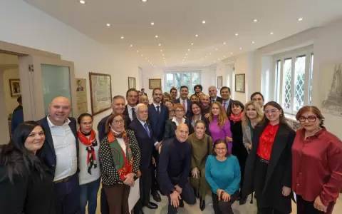Pe�a se reuni� con paraguayos radicados en Italia