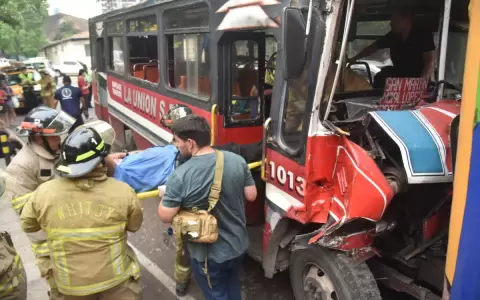 M�ltiple choque deja varios heridos en Asunci�n