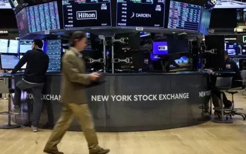 Euforia en Wall Street tras victoria de Milei: acciones argentinas suben hasta 42% y se disparan los bonos