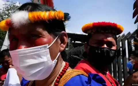 Ecuador reconoce territorio ancestral a ind�genas amaz�nicos