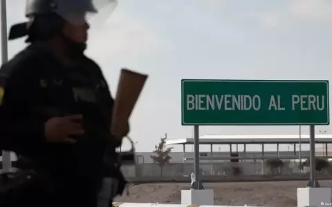 Per� promulga ley para la expulsi�n de migrantes irregulares