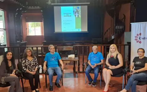 "Cuentos en Navidad 2023". La iniciativa fue lanzada en el Archivo Nacional