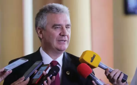 Bacchetta denuncia presi�n desde el JEM para imputaci�n del intendente de Lambar�