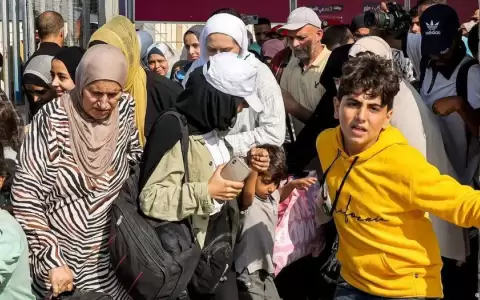 Reabre paso fronterizo con Egipto para evacuaciones de Gaza