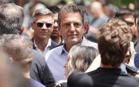 Sergio Massa deposit� su voto en Tigre