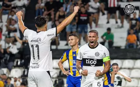 Olimpia vence a Luque�o y da un enorme paso hacia la Libertadores