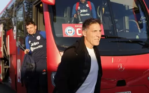 Eduardo Berizzo renunci� tras el empate con Paraguay