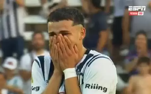 Sosa marca un golazo y rompe en llanto tras tremenda ovaci�n