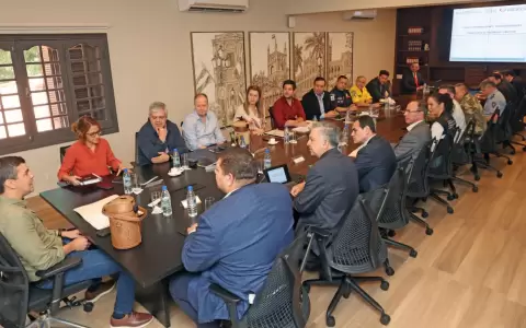 Pe�a lidera reuni�n de emergencia para enfrentar fen�menos naturales