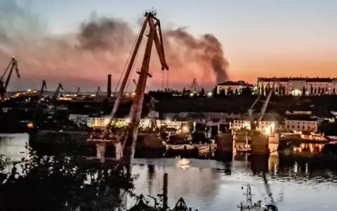 Ucrania bombardea un astillero en Crimea anexada por Rusia