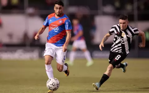 Libertad y Cerro Porte�o empatan en un partidazo