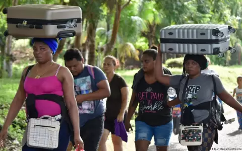 Miles de migrantes se unen a caravana que avanza por M�xico