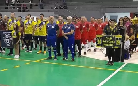 Arranc� el torneo de exjugadores de f�tbol de sal�n