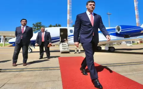 Pe�a viaj� rumbo al Brasil, donde hoy asume presidencia pro t�mpore del Mercosur