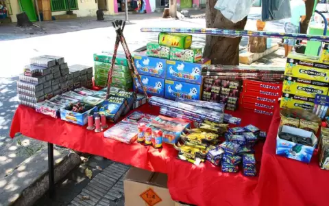 Minna refuerza prohibici�n de pirotecnia para proteger a los menores