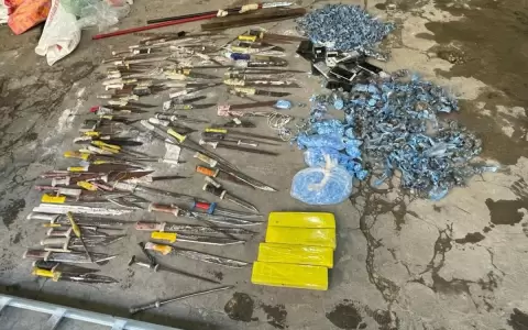 Requisa en Tacumb�, encuentran gran cantidad de armas y drogas