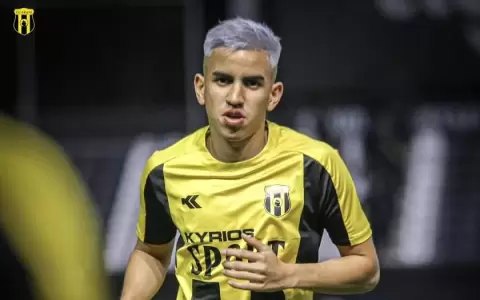Romeo Ben�tez viaj� a Brasil para firmar por Athletico Paranaense