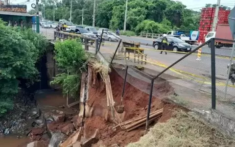 �emby: tras intensas lluvias, se desmoron� un puente a cargo del MOPC