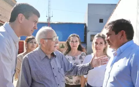 Padre Pedro Velazco: "Asistencia s�, asistencialismo no. La tragedia m�s grande es la pobreza"