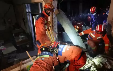 Aumenta el n�mero de muertos por sismo en China