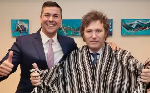 Pe�a se re�ne con Milei, a horas de que se convierta en el presidente de Argentina