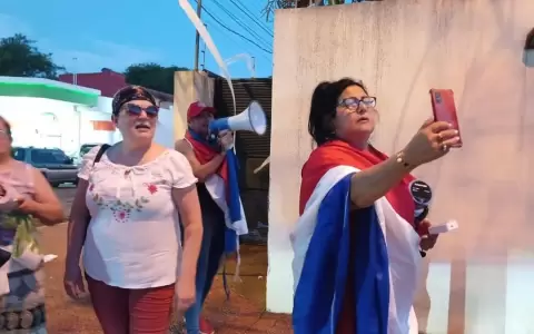 Denuncian violencia policial en manifestaci�n contra el senador Amarilla