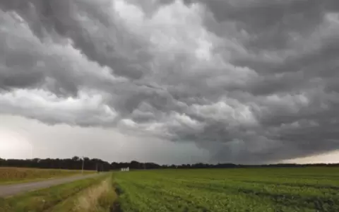 Lluvias con tormentas, principalmente al norte y este de ambas regiones