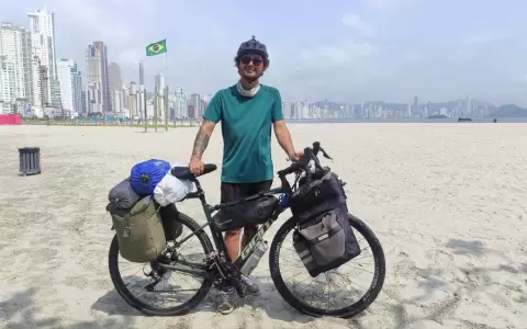 "Ah�ta aju": surfear en bicicleta las mejores playas de Santa Catarina y llegar a Curitiba