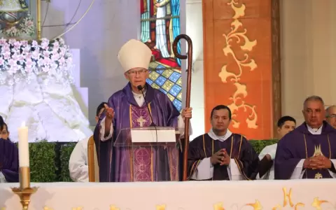Obispo invita a feligreses a orar juntos contra las divisiones pol�ticas