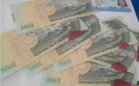 Ciudadanas denunciaron que cajeros del BNF les emitieron billetes entintados