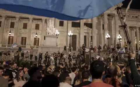 Argentina: Congreso inicia debate sobre reformas de Milei