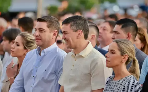 Dura cr�tica a la clase pol�tica