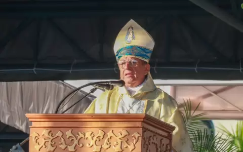 Homil�a en Caacup�: "Gobernantes sufren acoso de poderosos organismos internacionales"