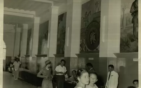 Puerto de Asunci�n, 1957: Los grandes murales que inauguraron las reformas del edificio