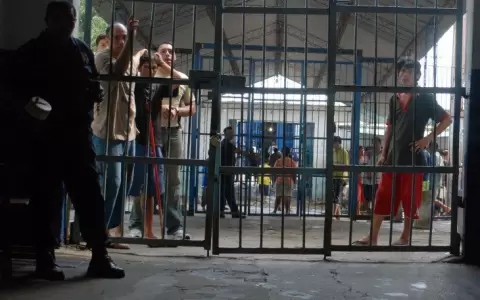 Proyecto de ley busca que reclusos costeen "sus gastos" en prisi�n