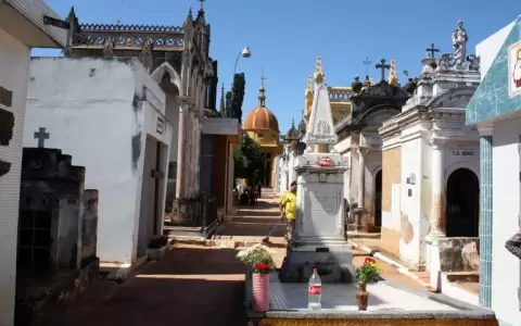 3.000 inhumaciones por a�o en distintos cementerios de Asunci�n