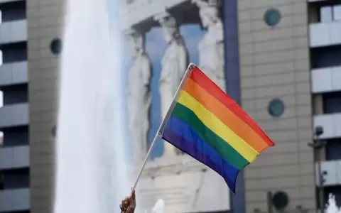 La nueva ley griega sobre el matrimonio igualitario corrige la "injusticia", pero deja un vac�o