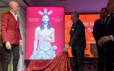 "Blasfemia, Cristo es afeminado": pol�mico cartel de la Semana Santa en Sevilla