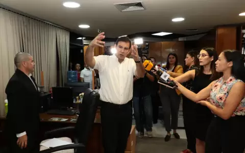 Ante pol�mica: Ovelar suspende �por el momento� la ampliaci�n millonaria en el Congreso