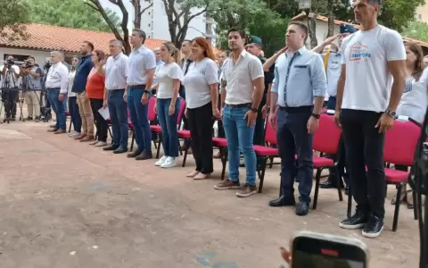 Con presencia de Pe�a, inicia proyecto �Escuelas Abiertas� para la prevenci�n del consumo de drogas